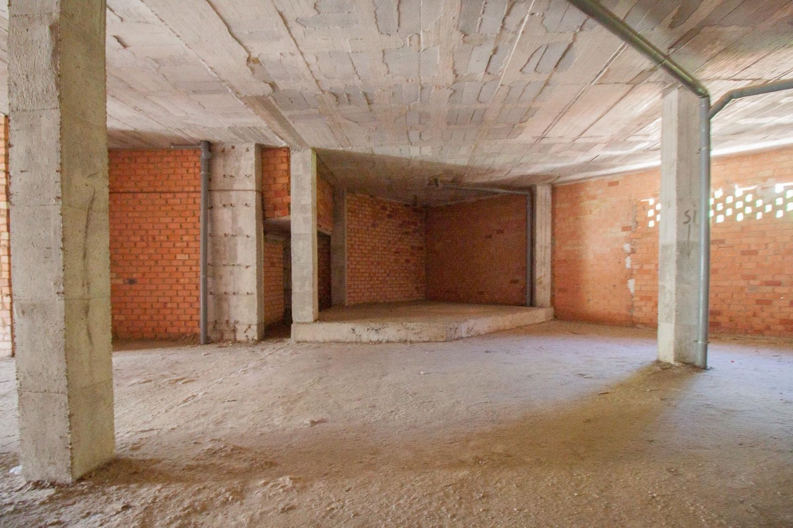 Commercial for sale in Seville city - € 285,000 (Ref: 9818184)