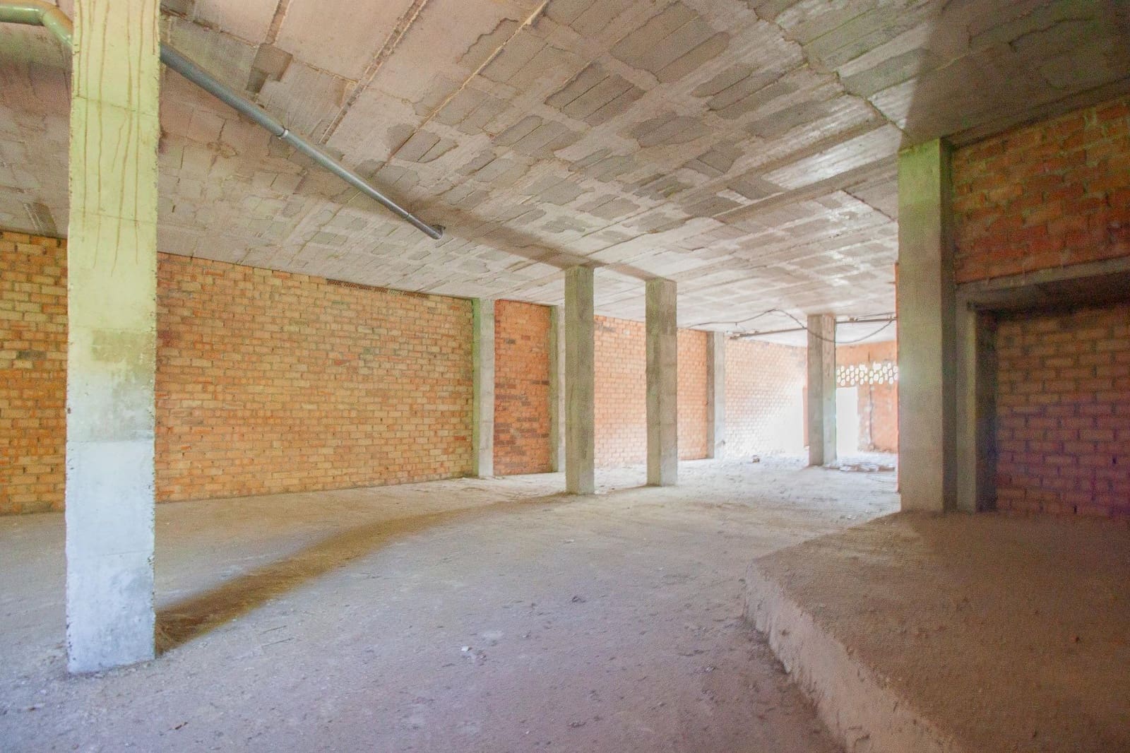 Commercial for sale in Seville city - € 285,000 (Ref: 9818184)