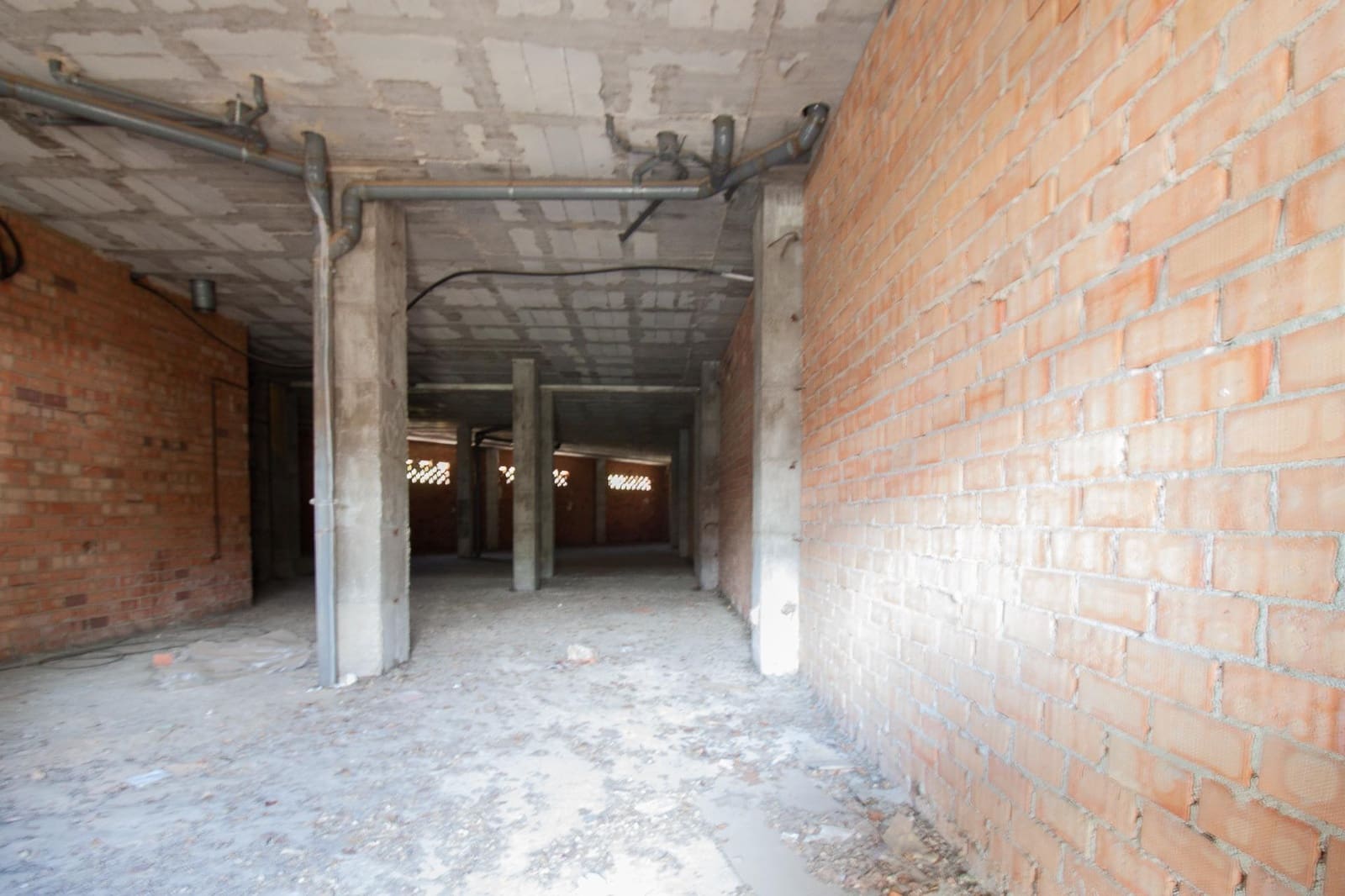 Commercial for sale in Seville city - € 285,000 (Ref: 9818184)