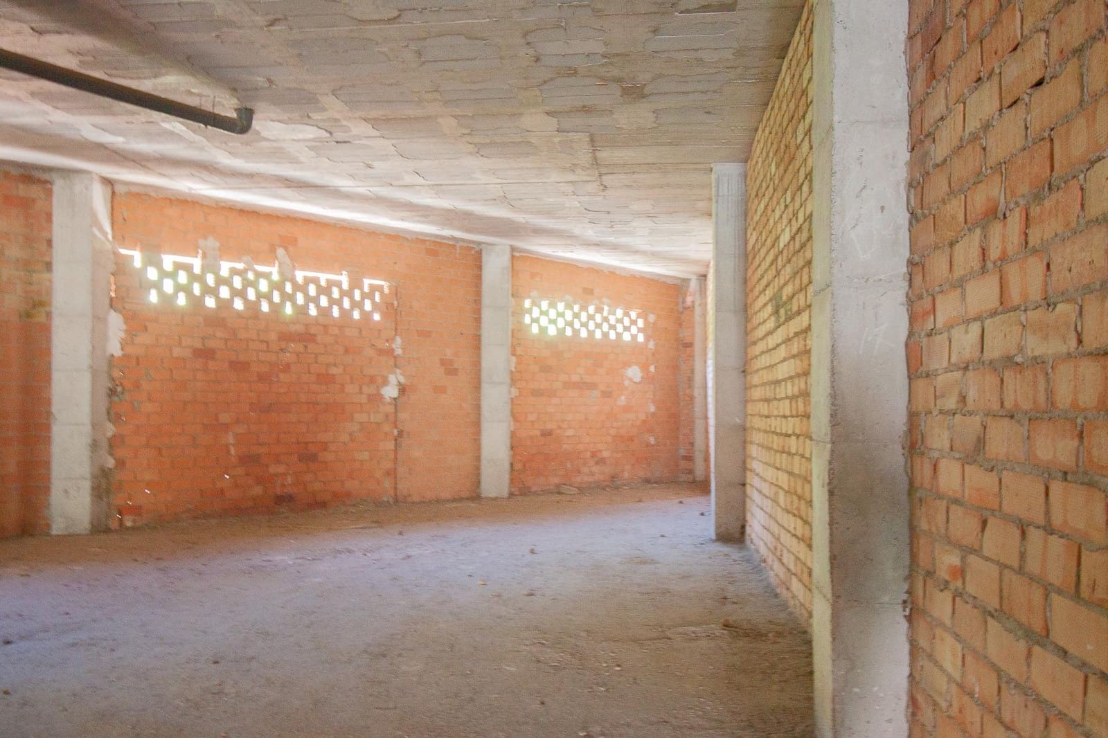Commercial for sale in Seville city - € 285,000 (Ref: 9818184)