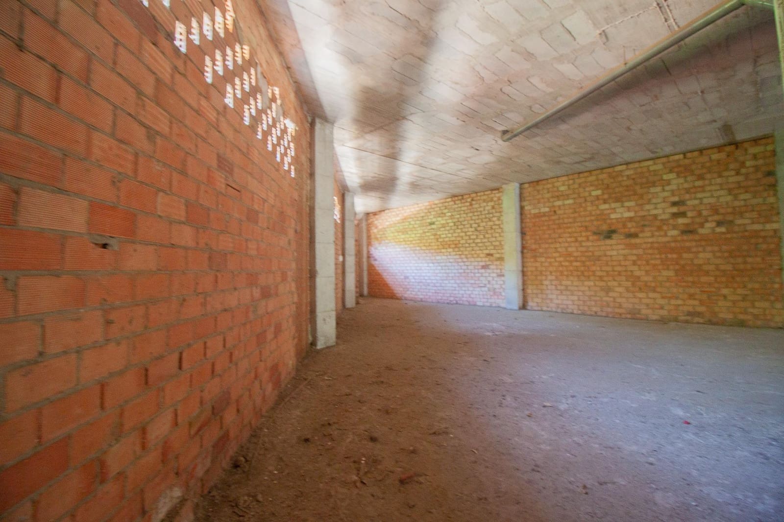 Commercial for sale in Seville city - € 285,000 (Ref: 9818184)