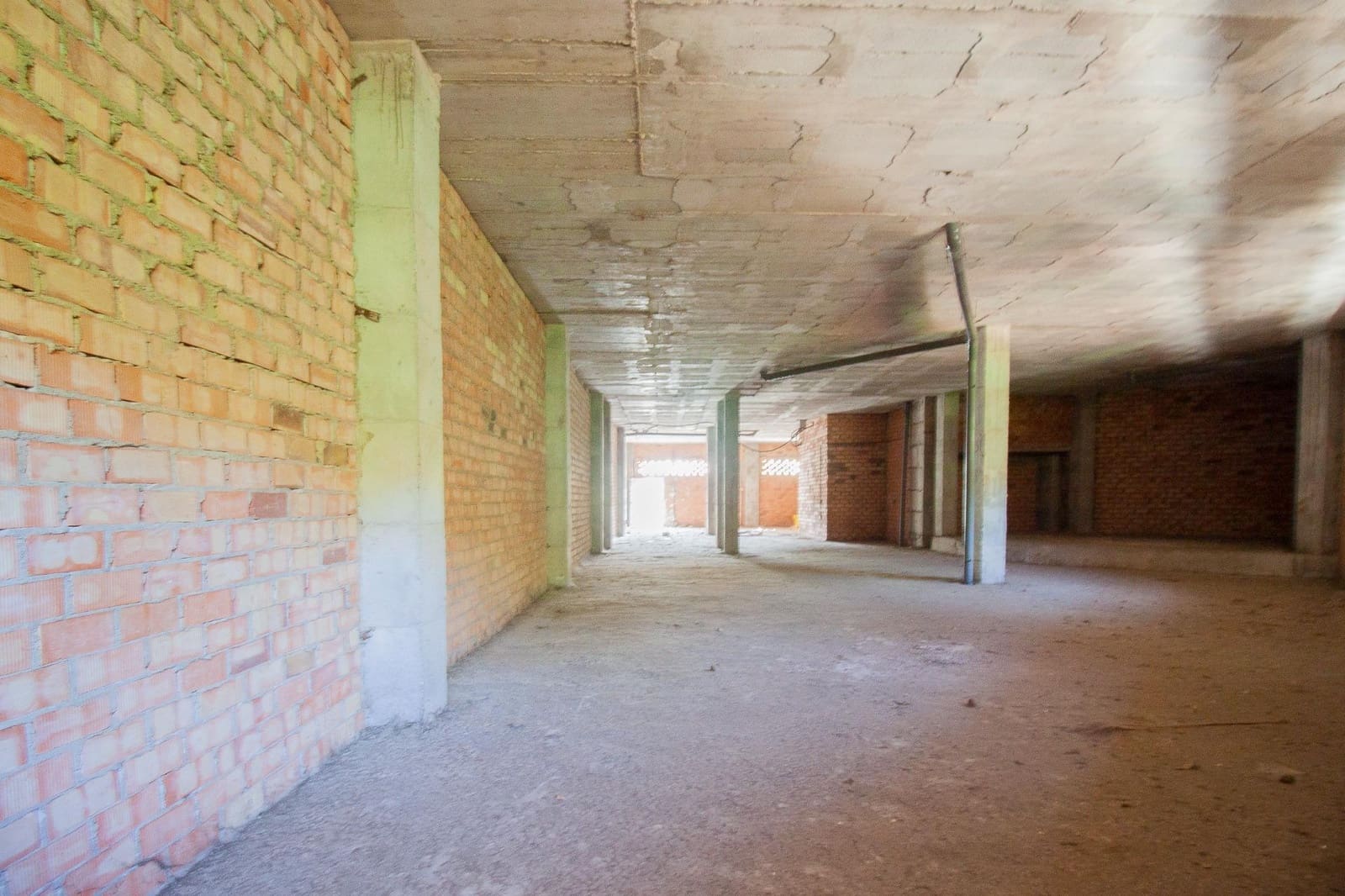 Commercial for sale in Seville city - € 285,000 (Ref: 9818184)