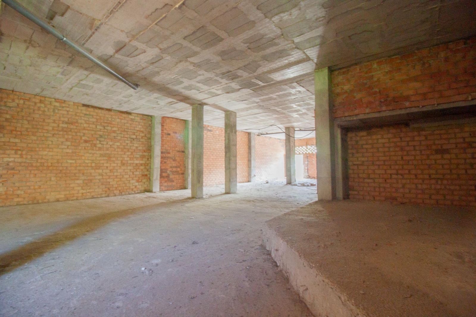 Commercial for sale in Seville city - € 285,000 (Ref: 9818184)