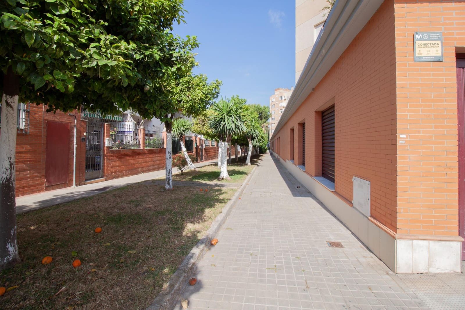 Commercial for sale in Seville city - € 285,000 (Ref: 9818184)