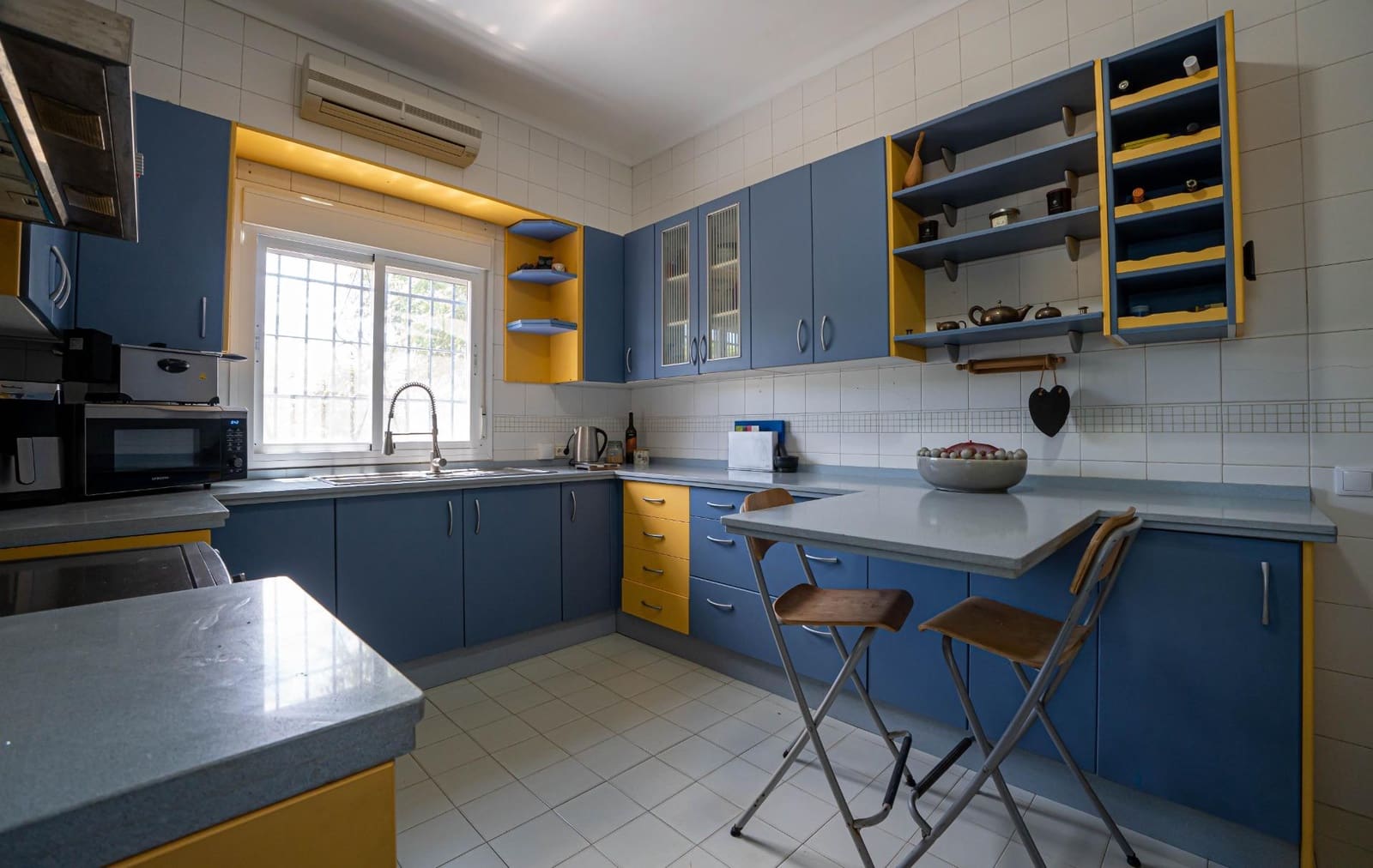 3 soveværelse Finca/Landehus til salg i Marchena med swimmingpool garage - € 212.000 (Ref: 9831335)