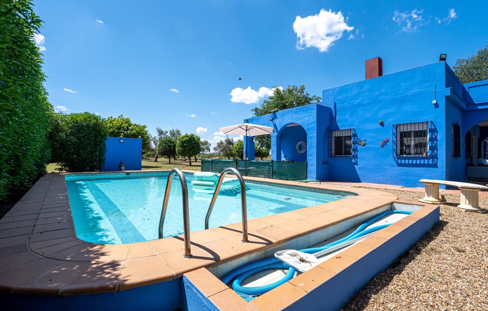 3 soveværelse Finca/Landehus til salg i Marchena med swimmingpool garage - € 212.000 (Ref: 9831335)