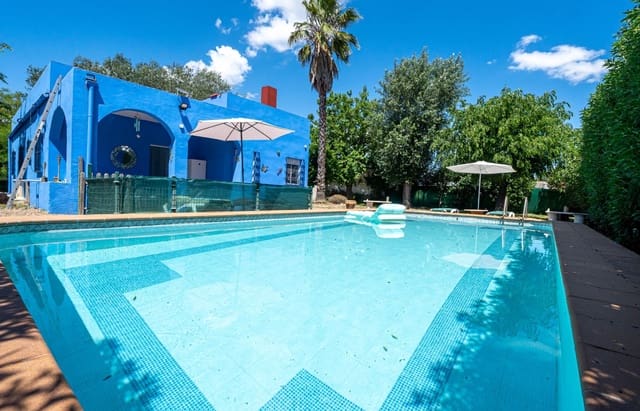 3 soveværelse Finca/Landehus til salg i Marchena med swimmingpool garage - € 212.000 (Ref: 9831335)