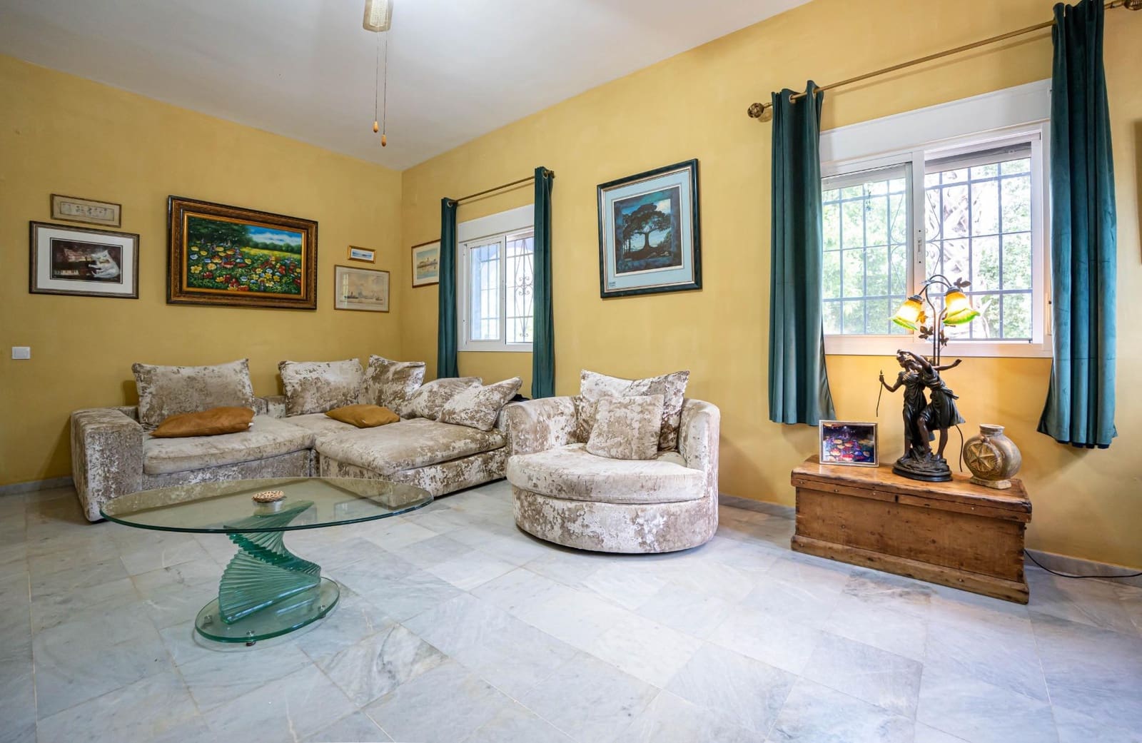 3 soveværelse Finca/Landehus til salg i Marchena med swimmingpool garage - € 212.000 (Ref: 9831335)