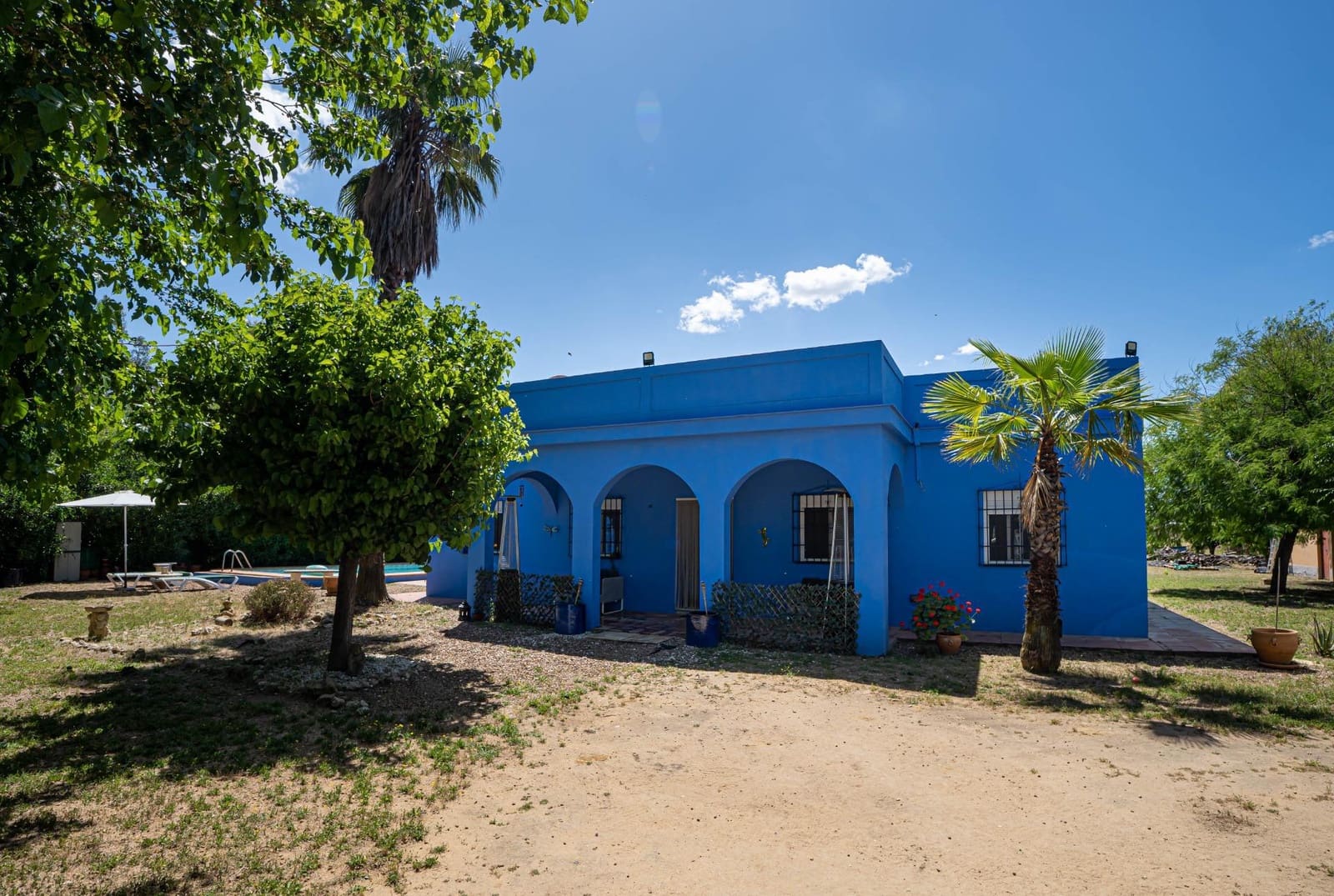 3 soveværelse Finca/Landehus til salg i Marchena med swimmingpool garage - € 212.000 (Ref: 9831335)