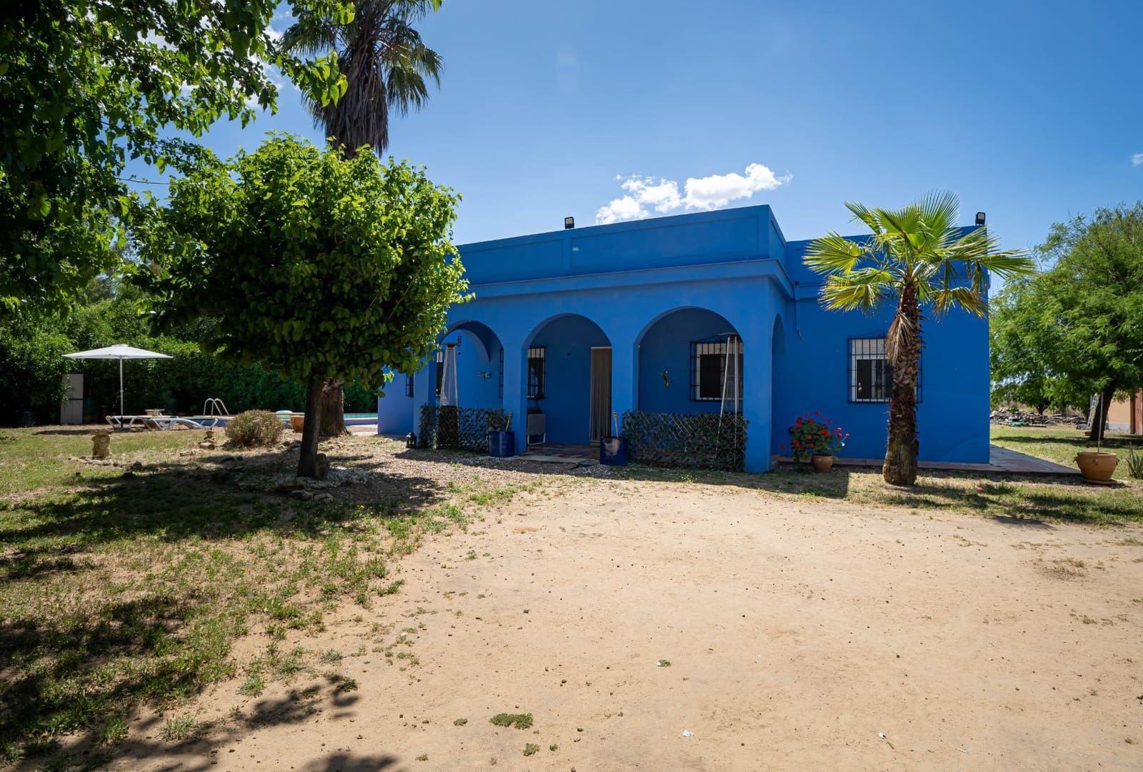 3 soveværelse Finca/Landehus til salg i Marchena med swimmingpool garage - € 212.000 (Ref: 9831335)