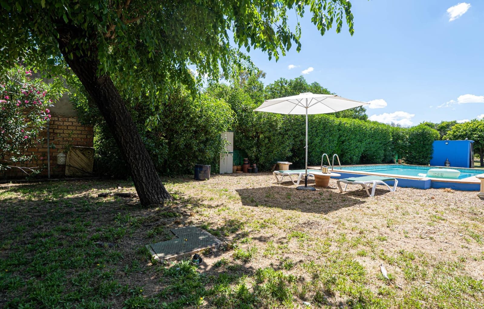 3 soveværelse Finca/Landehus til salg i Marchena med swimmingpool garage - € 212.000 (Ref: 9831335)