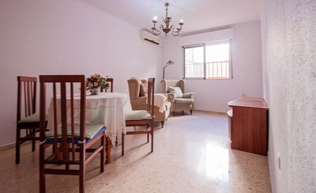 Casa de 3 habitaciones en San José de la Rinconada, La Rinconada en venta con garaje - 229.000 € (Ref: 9858107)
