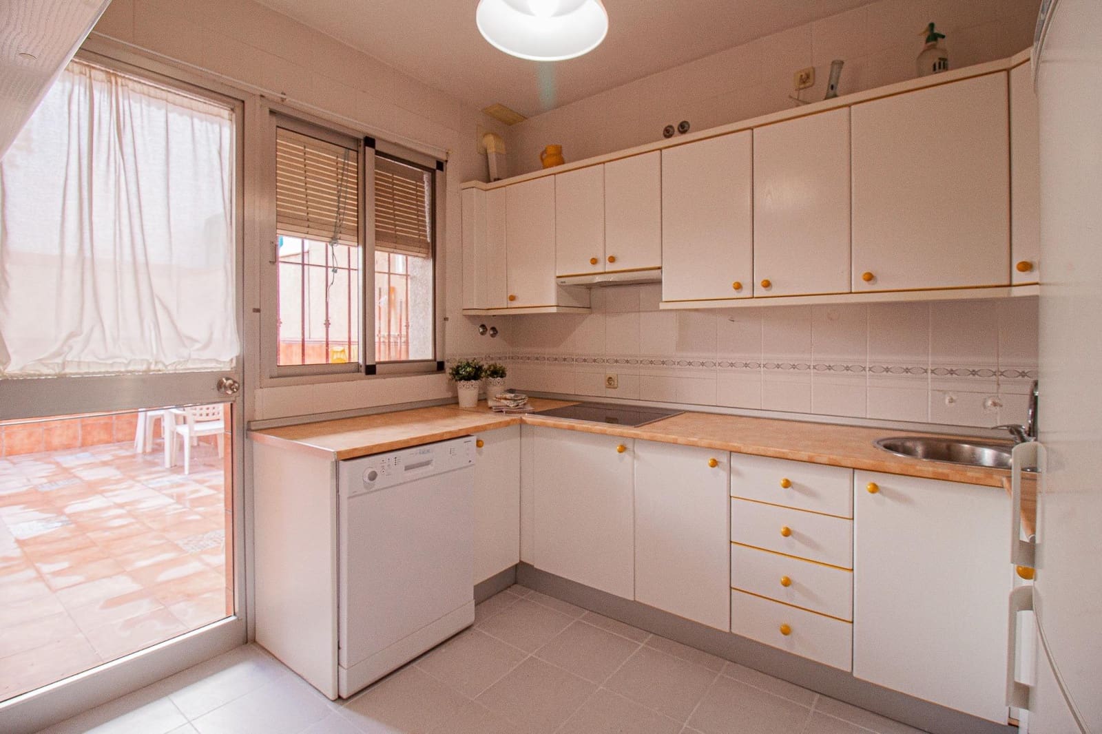 3 bedroom Townhouse for sale in San Jose de la Rinconada with garage - € 229,000 (Ref: 9858107)