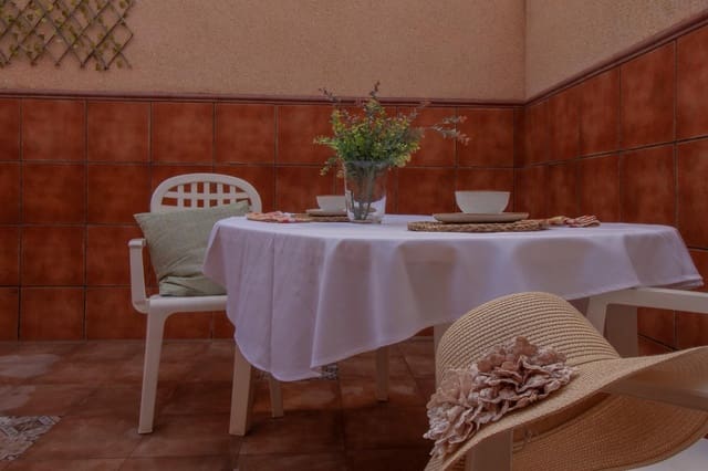 Casa de 3 habitaciones en San José de la Rinconada, La Rinconada en venta con garaje - 229.000 € (Ref: 9858107)