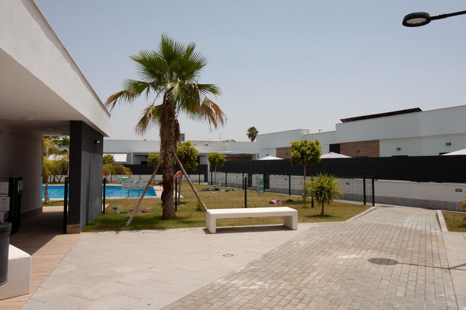 2 bedroom Flat for rent in San Jose de la Rinconada with pool garage - € 900 (Ref: 9922284)