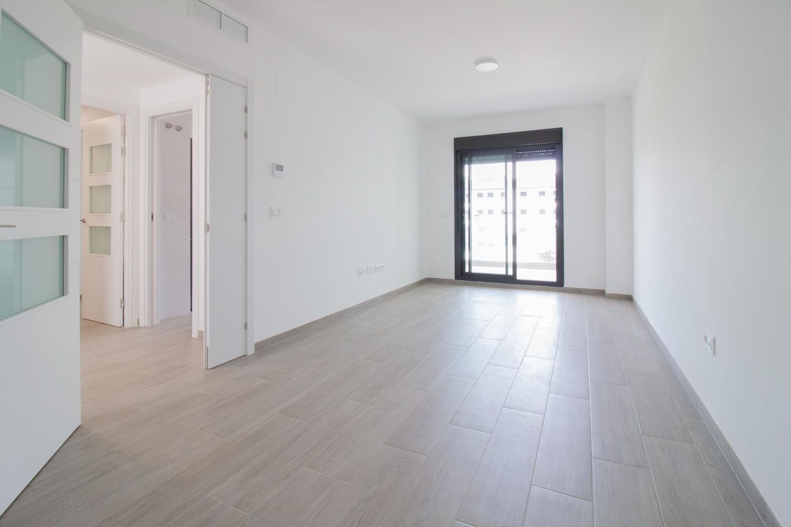 2 bedroom Flat for rent in San Jose de la Rinconada with pool garage - € 900 (Ref: 9922284)