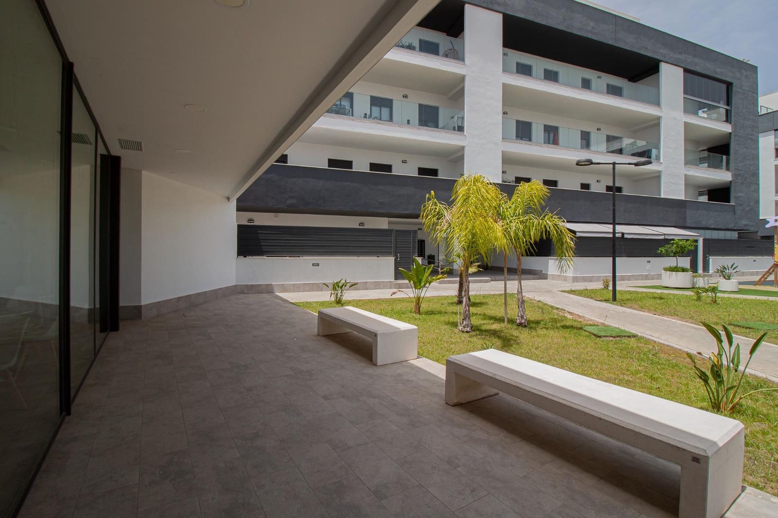 2 bedroom Flat for rent in San Jose de la Rinconada with pool garage - € 900 (Ref: 9922284)