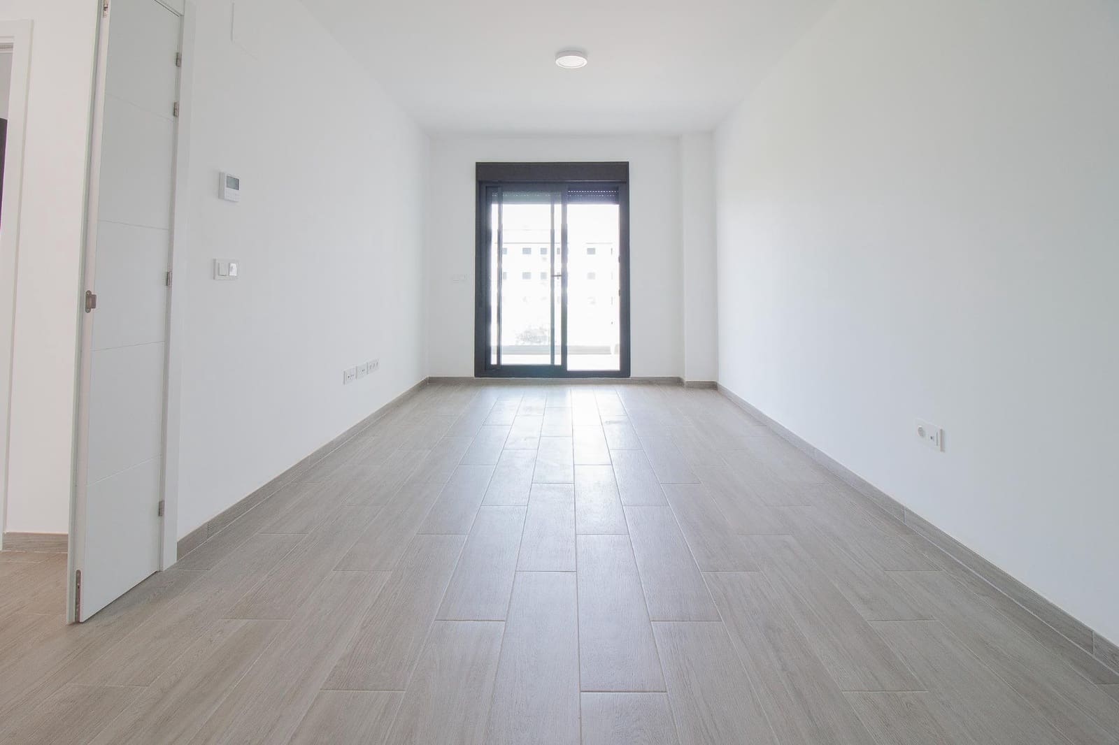 2 bedroom Flat for rent in San Jose de la Rinconada with pool garage - € 900 (Ref: 9922284)
