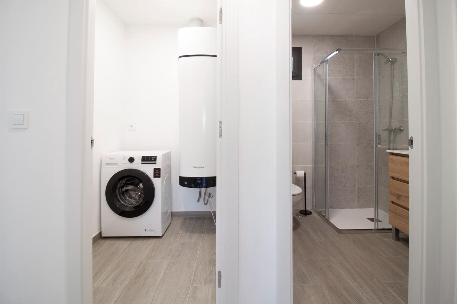2 bedroom Flat for rent in San Jose de la Rinconada with pool garage - € 900 (Ref: 9922284)