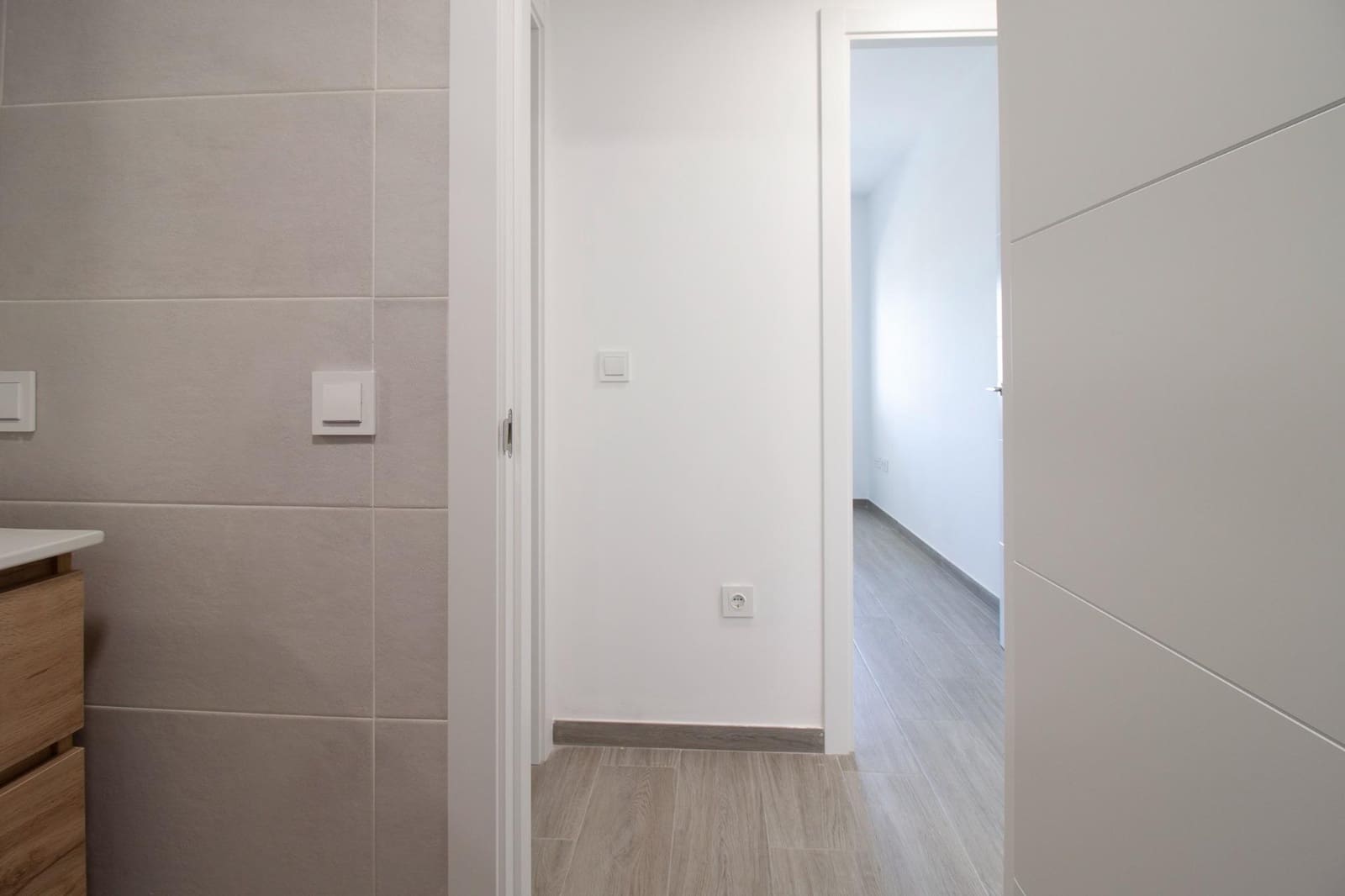 2 bedroom Flat for rent in San Jose de la Rinconada with pool garage - € 900 (Ref: 9922284)