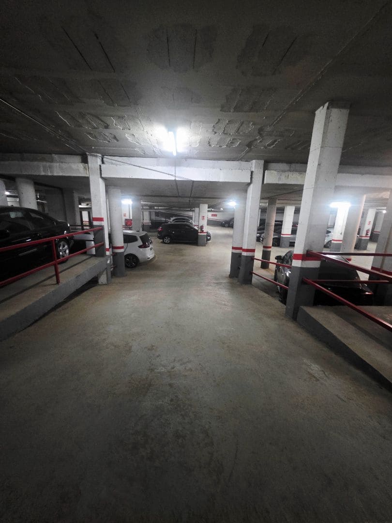 Garage for sale in Barcelona city - € 20,500 (Ref: 9707703)