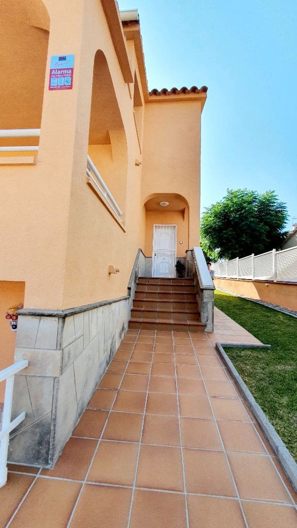 4 soveværelse Villa til salg i Calafell med swimmingpool garage - € 448.000 (Ref: 9707704)