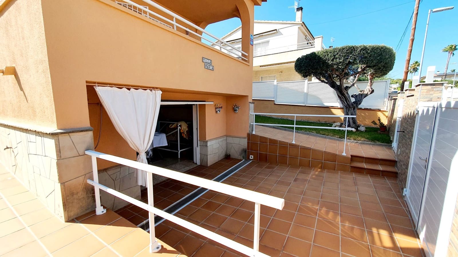 4 soveværelse Villa til salg i Calafell med swimmingpool garage - € 448.000 (Ref: 9707704)