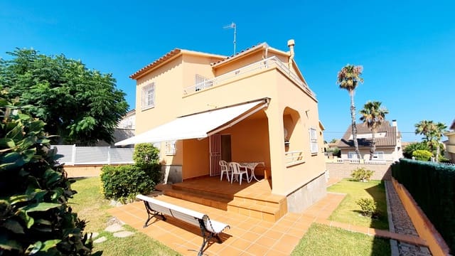 4 slaapkamer Villa te koop in Calafell met zwembad garage - € 448.000 (Ref: 9707704)
