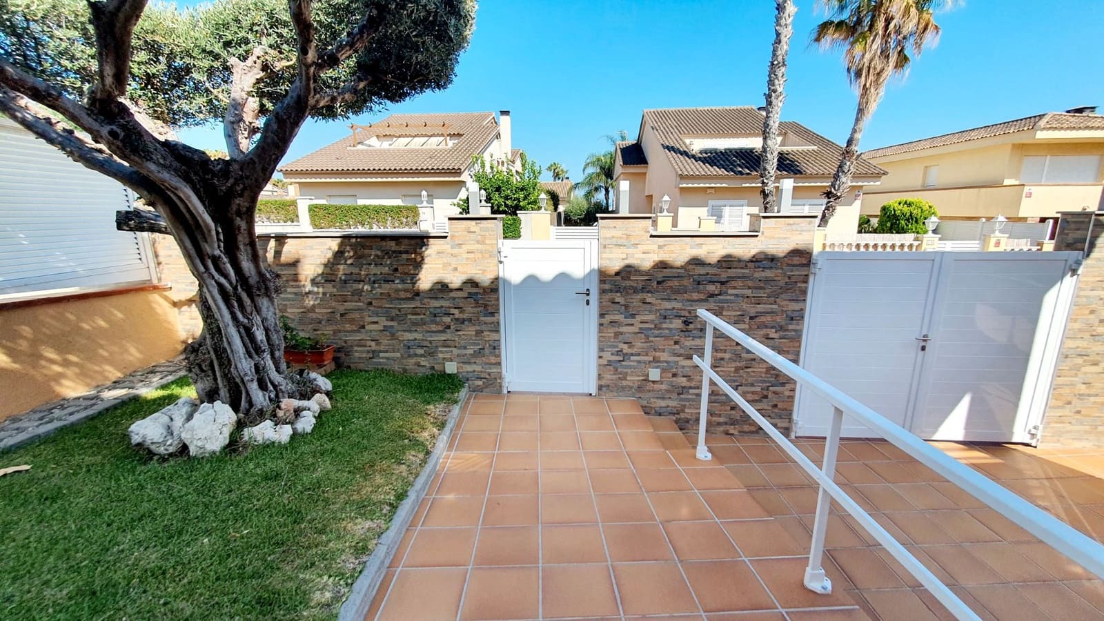4 soveværelse Villa til salg i Calafell med swimmingpool garage - € 448.000 (Ref: 9707704)