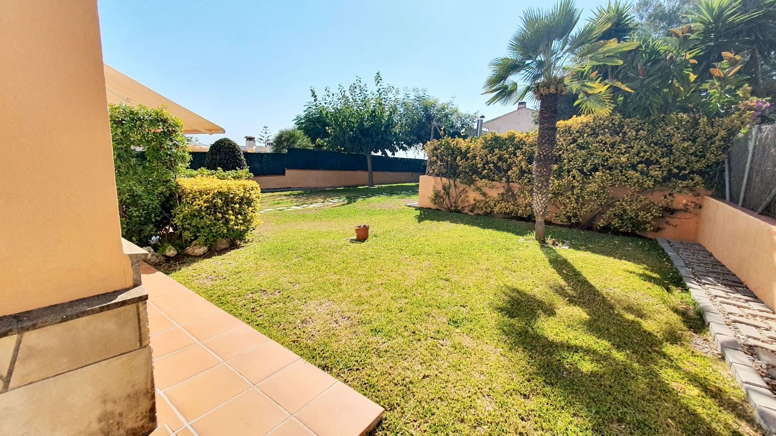 4 soveværelse Villa til salg i Calafell med swimmingpool garage - € 448.000 (Ref: 9707704)