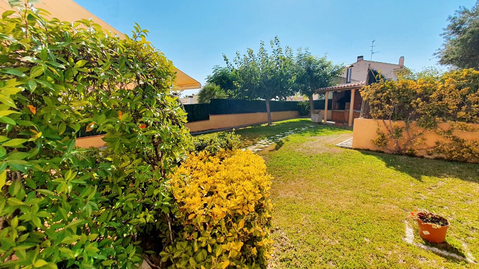 4 soveværelse Villa til salg i Calafell med swimmingpool garage - € 448.000 (Ref: 9707704)
