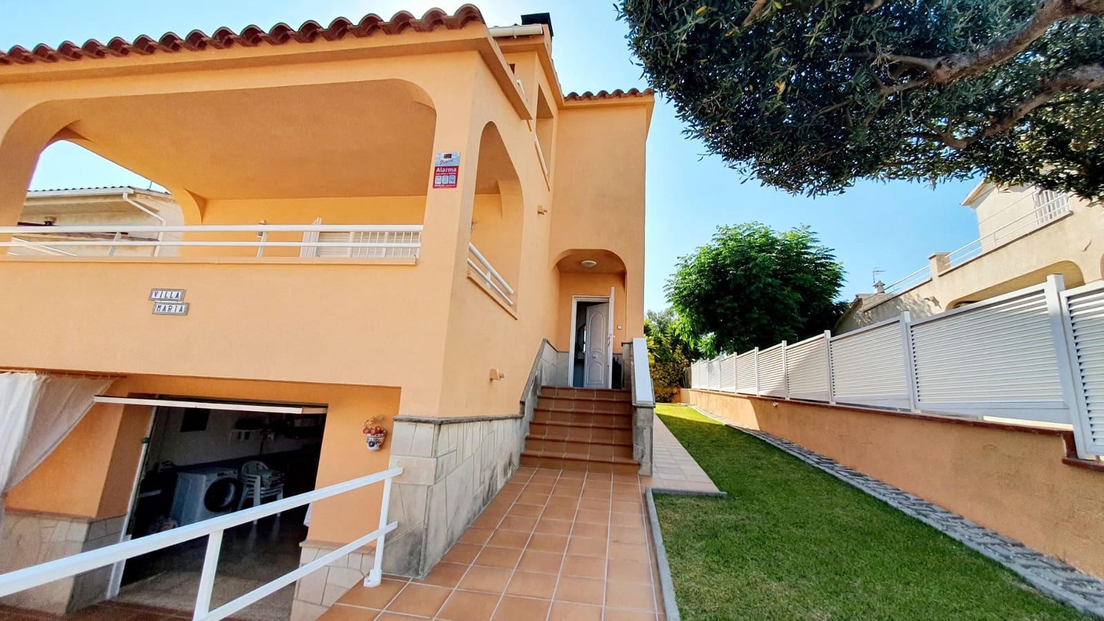 4 soveværelse Villa til salg i Calafell med swimmingpool garage - € 448.000 (Ref: 9707704)