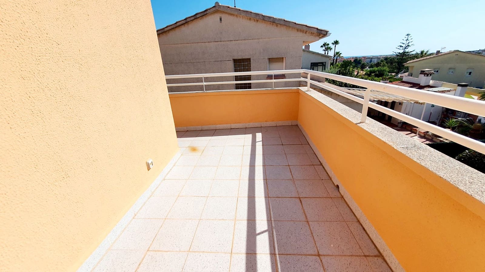 4 soveværelse Villa til salg i Calafell med swimmingpool garage - € 448.000 (Ref: 9707704)