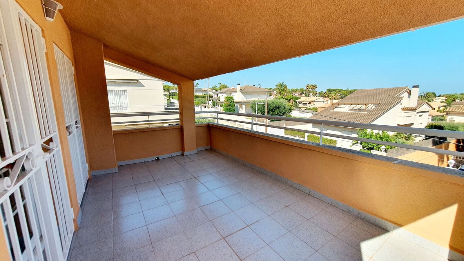 4 soveværelse Villa til salg i Calafell med swimmingpool garage - € 448.000 (Ref: 9707704)