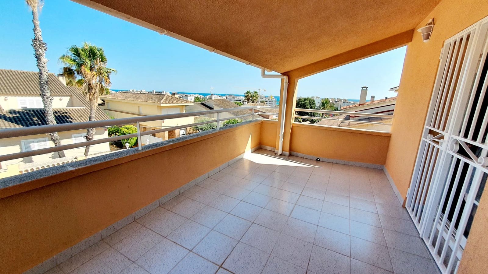 4 soveværelse Villa til salg i Calafell med swimmingpool garage - € 448.000 (Ref: 9707704)