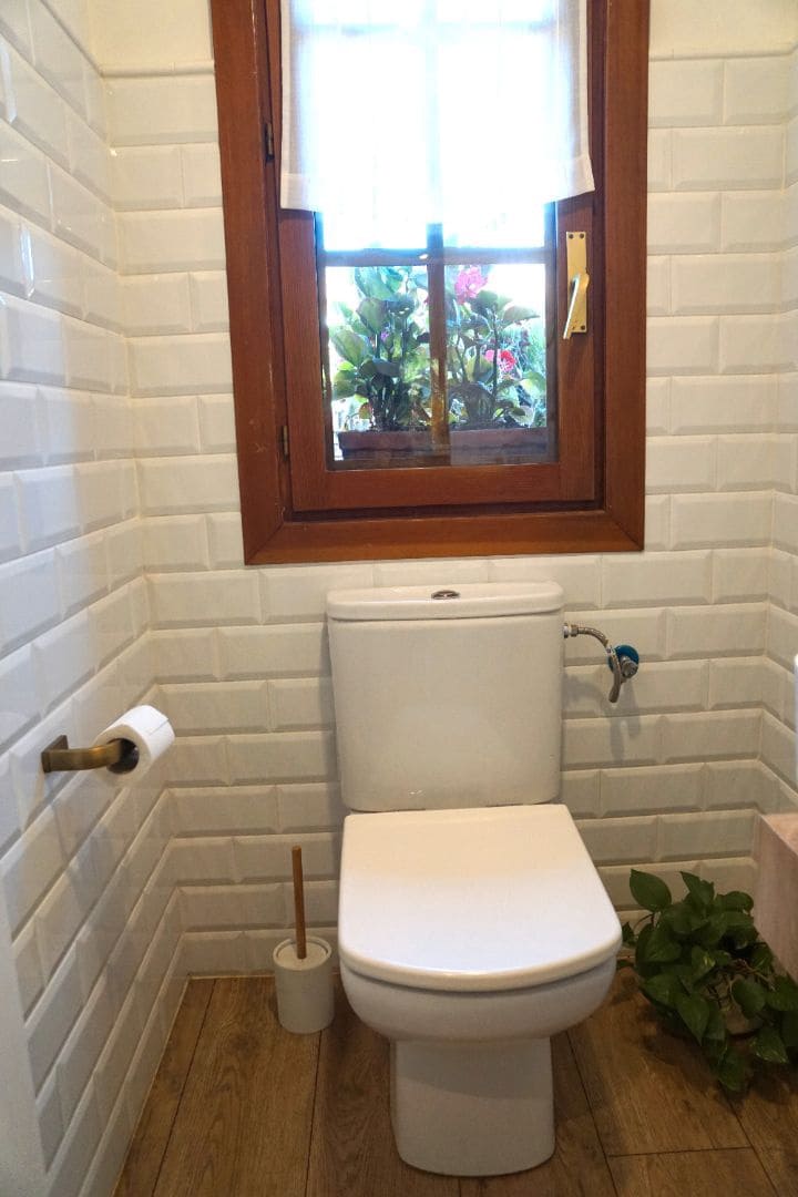 4 bedroom Townhouse for sale in Badalona with garage - € 720,000 (Ref: 9707706)