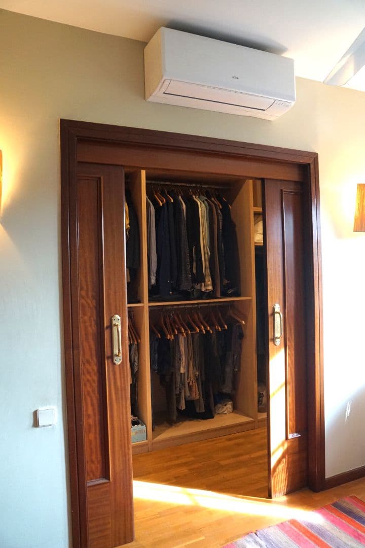 4 bedroom Townhouse for sale in Badalona with garage - € 720,000 (Ref: 9707706)