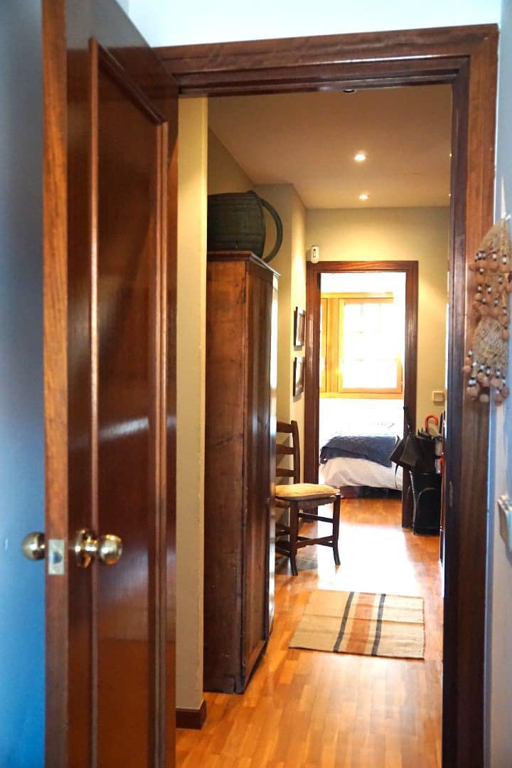 4 bedroom Townhouse for sale in Badalona with garage - € 720,000 (Ref: 9707706)