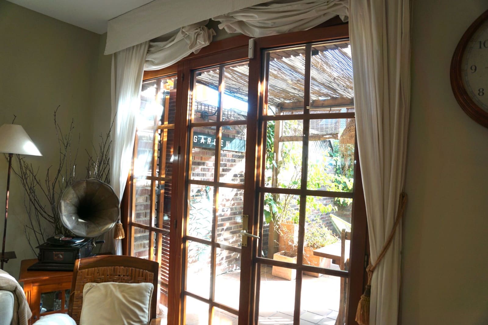 4 bedroom Townhouse for sale in Badalona with garage - € 720,000 (Ref: 9707706)