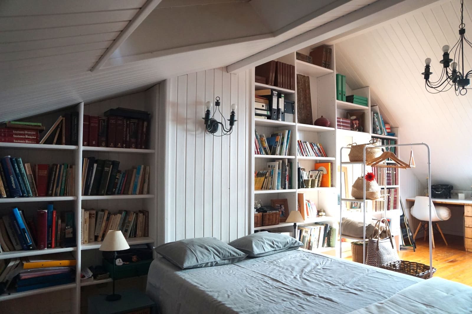 4 bedroom Townhouse for sale in Badalona with garage - € 720,000 (Ref: 9707706)