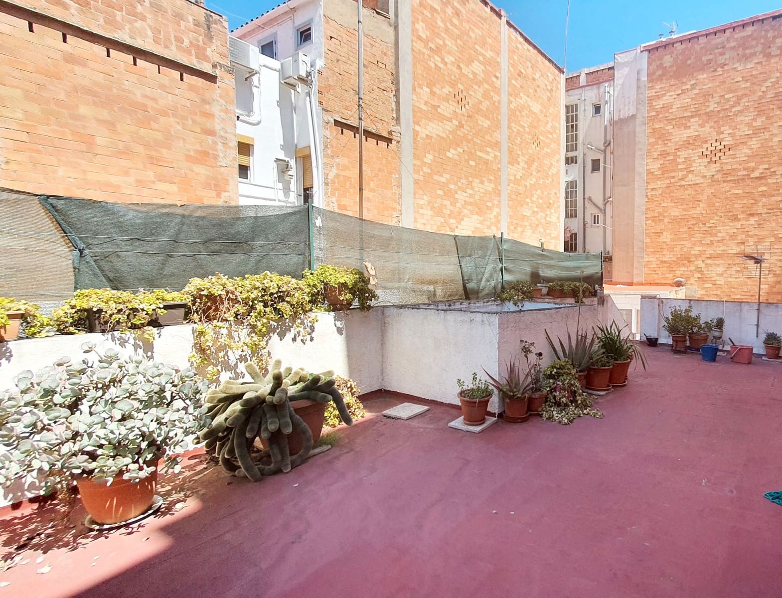 Komercyjne na sprzedaż w Miasto Barcelona - 270 000 € (Ref: 9707707)
