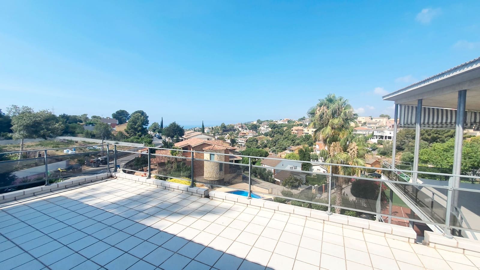 5 sovrum Villa till salu i Calafell med pool garage - 690 000 € (Ref: 9707708)