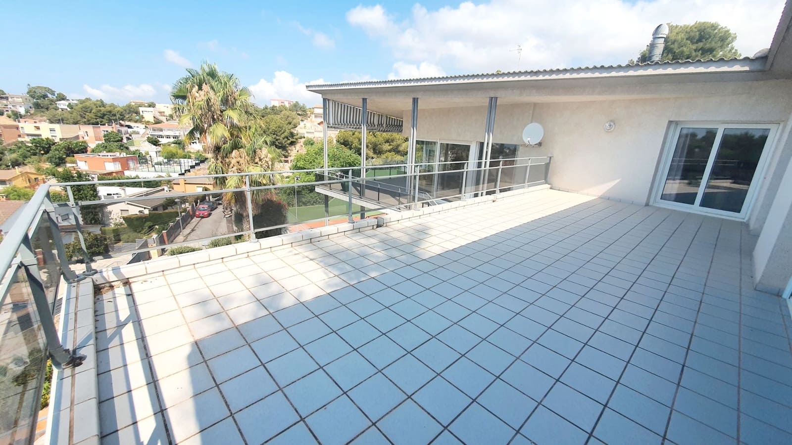 5 sovrum Villa till salu i Calafell med pool garage - 690 000 € (Ref: 9707708)