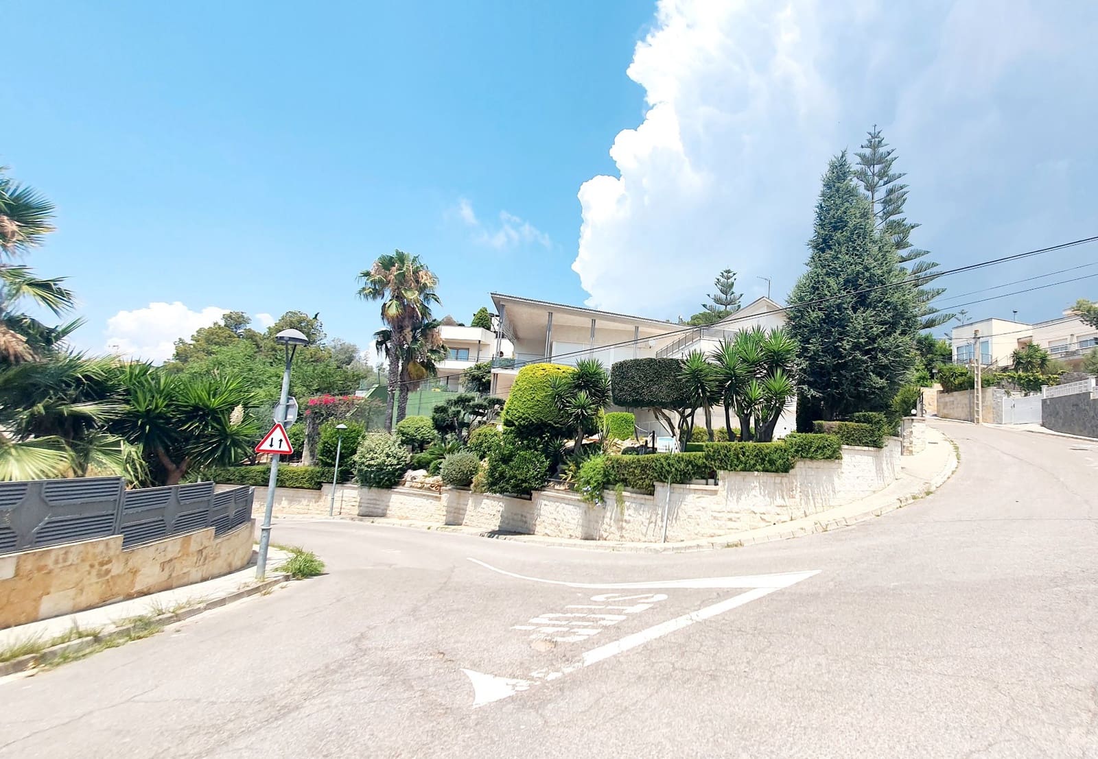 5 sovrum Villa till salu i Calafell med pool garage - 690 000 € (Ref: 9707708)