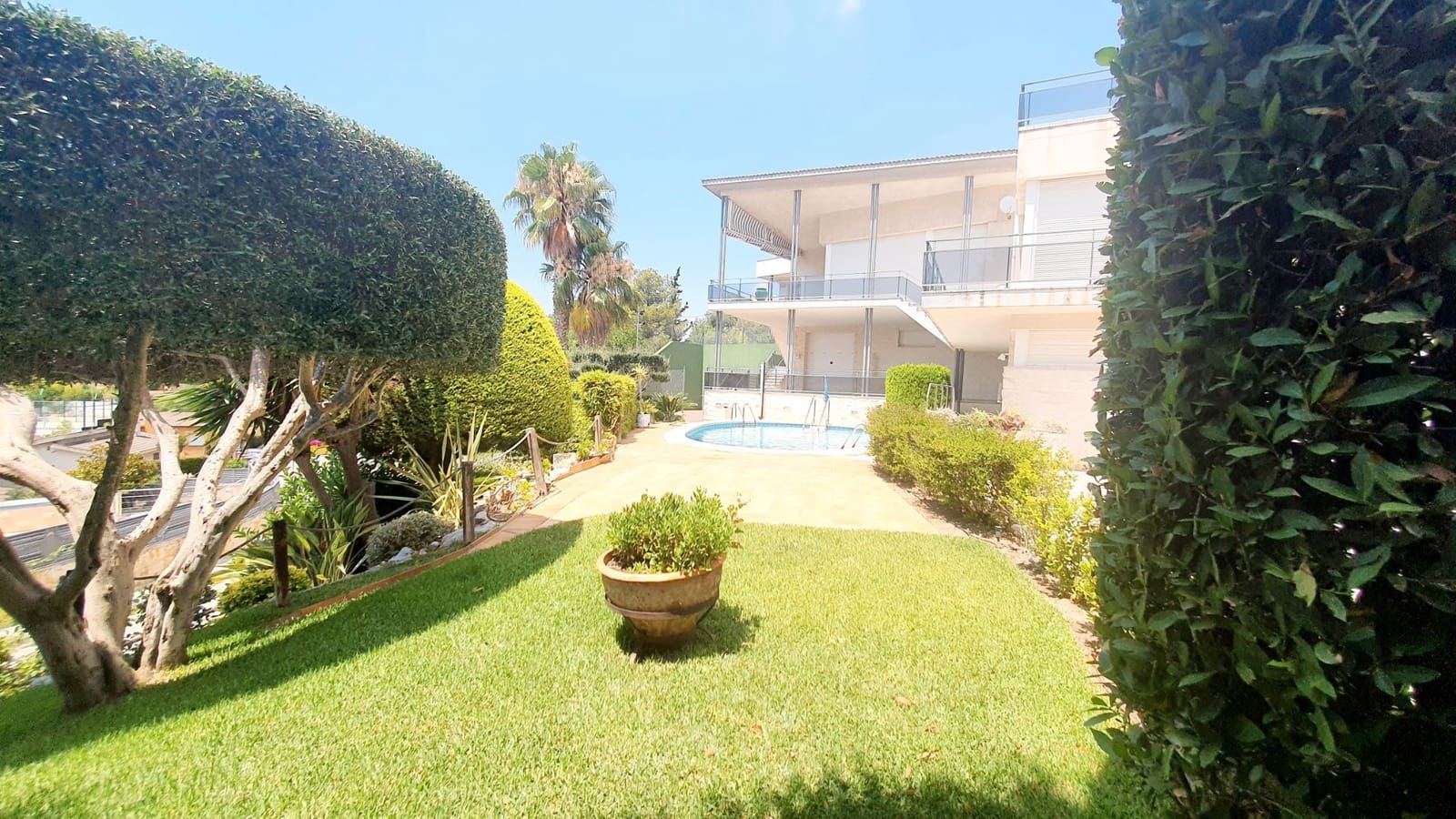 5 sovrum Villa till salu i Calafell med pool garage - 690 000 € (Ref: 9707708)