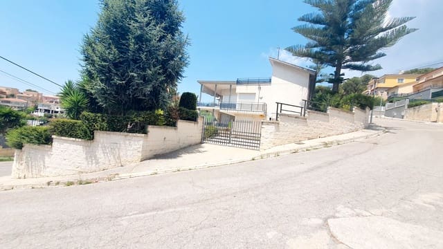 5 bedroom Villa for sale in Segur de Calafell, Calafell with pool garage - € 690,000 (Ref: 9707708)