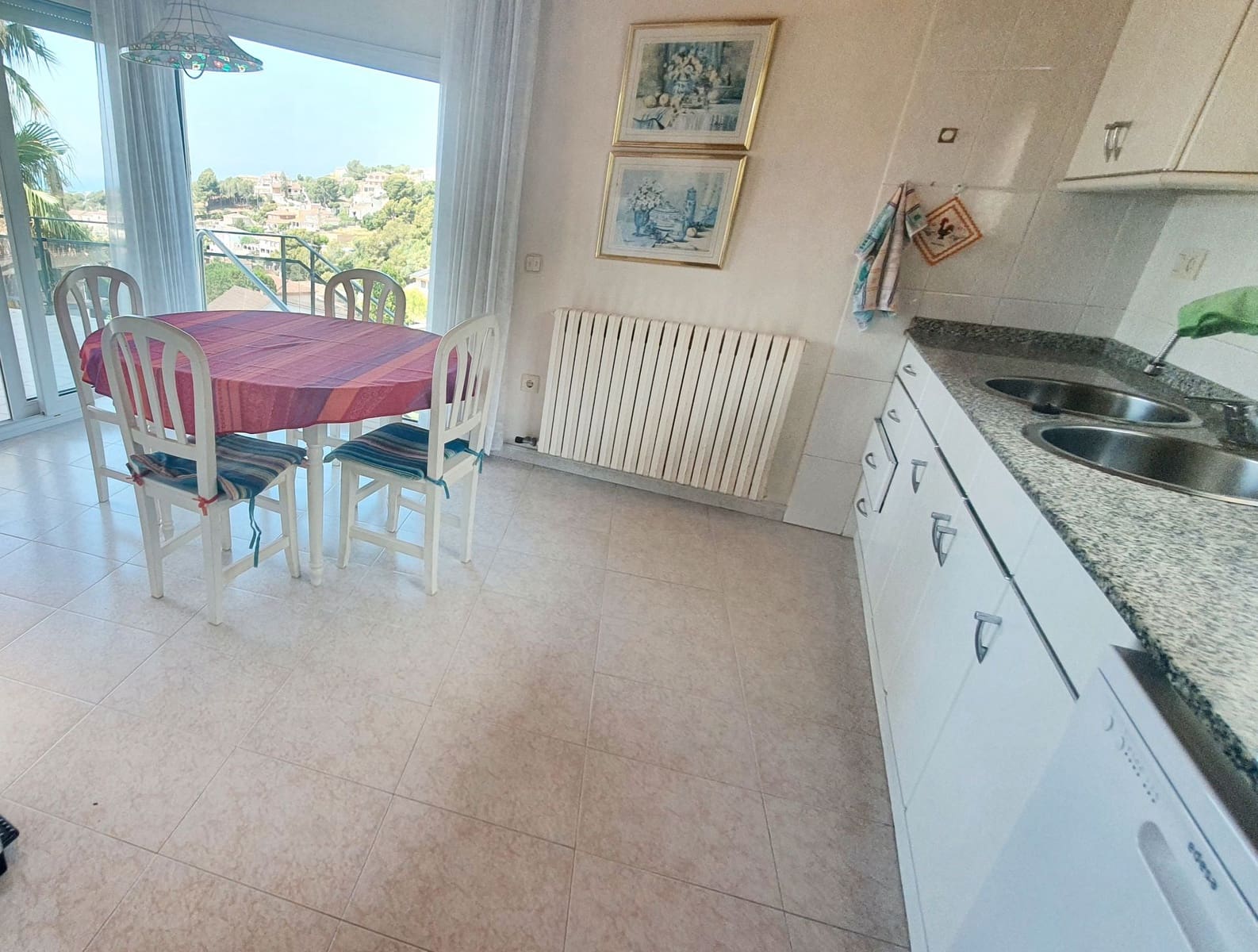 5 sovrum Villa till salu i Calafell med pool garage - 690 000 € (Ref: 9707708)