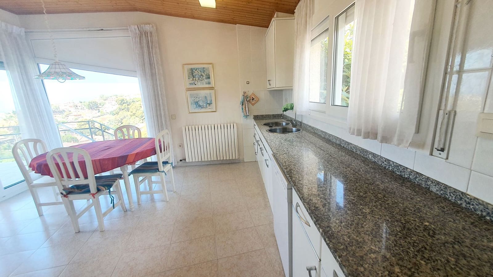 5 sovrum Villa till salu i Calafell med pool garage - 690 000 € (Ref: 9707708)