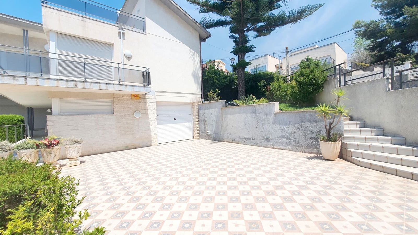 5 sovrum Villa till salu i Calafell med pool garage - 690 000 € (Ref: 9707708)