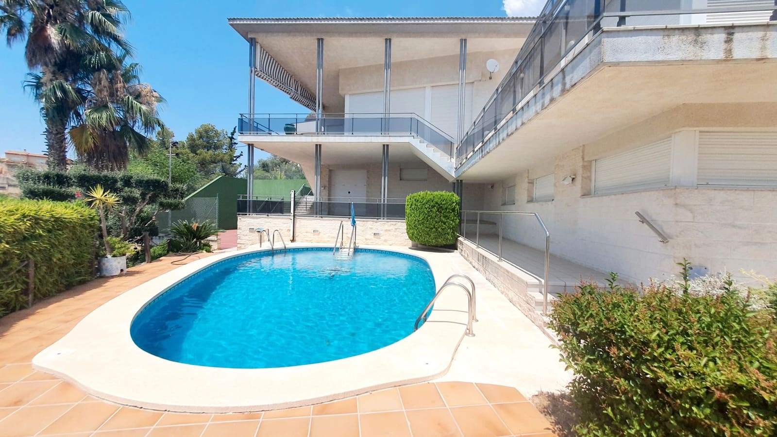 5 sovrum Villa till salu i Calafell med pool garage - 690 000 € (Ref: 9707708)